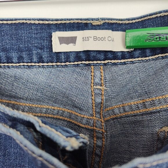 🔥🔥🔥Levi's 515 Boot Cut jeans, women's 10S, 30 x 30, dark wash blue denim - Picture 5 of 8